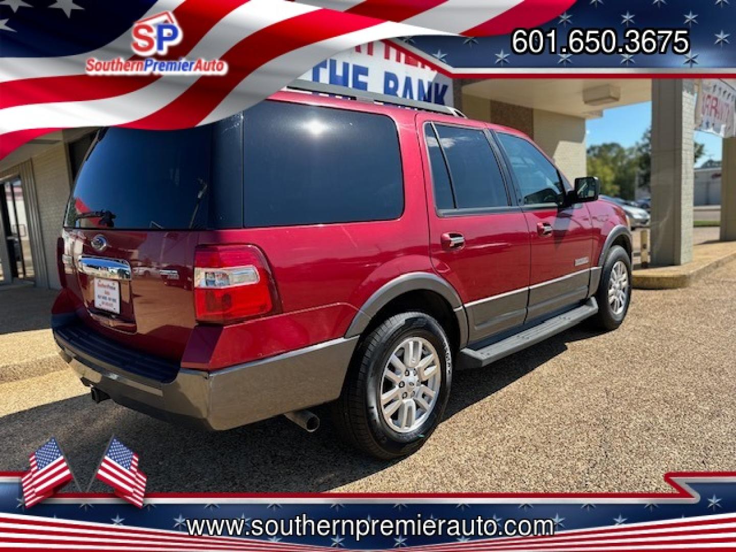 2007 RED FORD EXPEDITION XLT (1FMFU15537L) , located at 922 W. Beacon St., Philadelphia, MS, 39350, (601) 650-3675, 32.770447, -89.127151 - Photo#5