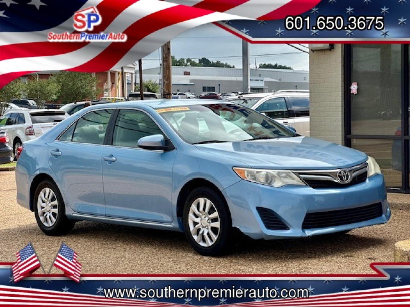 2012 BLUE /Tan leather TOYOTA CAMRY SE; LE; XLE SE (4T4BF1FK0CR) with an 2.5L L4 DOHC 16V engine, 6-Speed Automatic transmission, located at 922 W. Beacon St., Philadelphia, MS, 39350, (601) 650-3675, 32.770447, -89.127151 - Title: 2012 Toyota Camry SE Year: 2012 Make: Toyota Model: Camry Engine: 2.5L L4 DOHC 16V Body: SEDAN 4-DR Transmission: 6-Speed Automatic Drive Type: FWD Mpg City: 25 Mpg: 35 Trim: SE - Photo#0