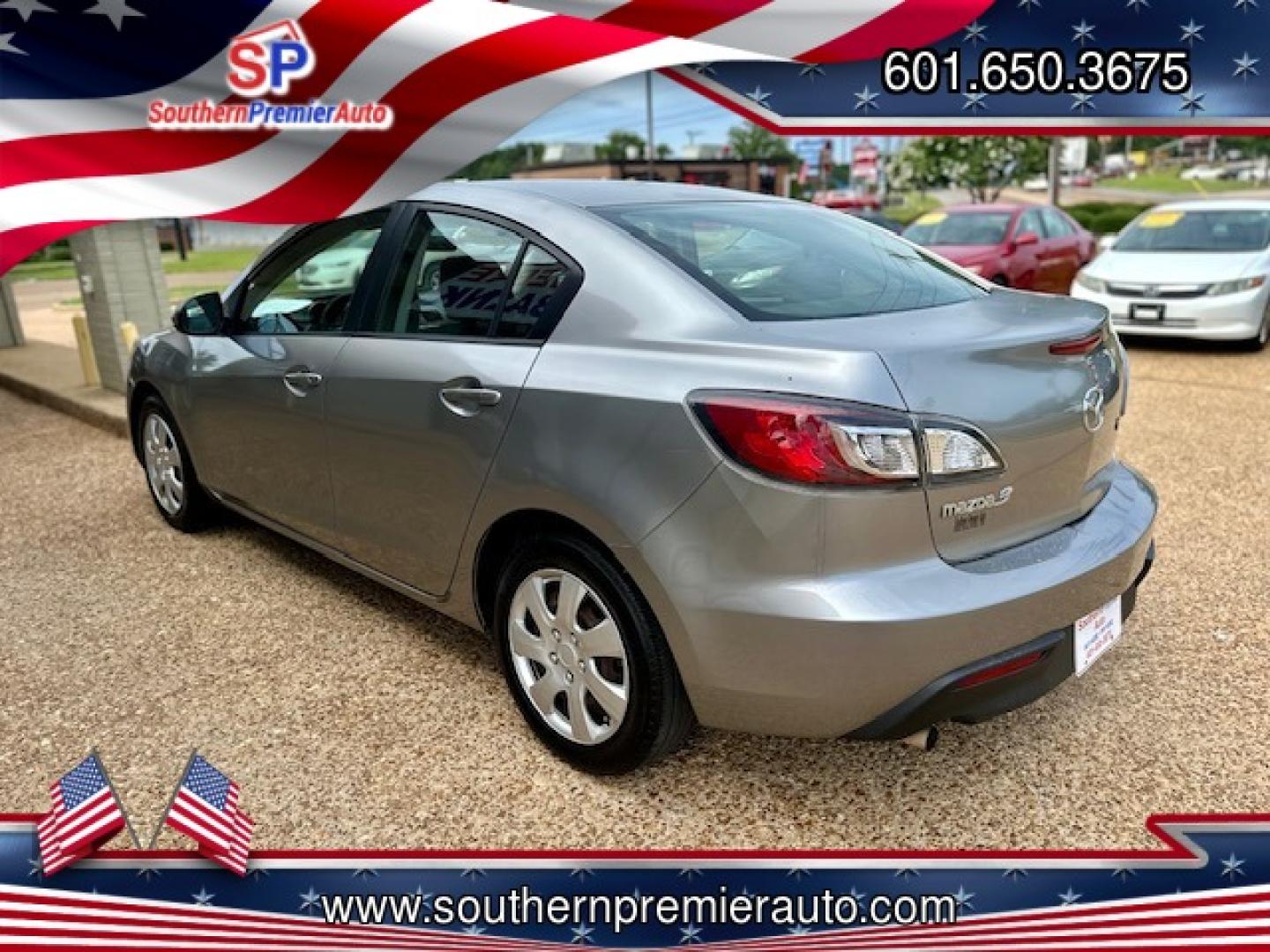 2011 SILVER MAZDA MAZDA3 I SPORT (JM1BL1UF7B1) , located at 922 W. Beacon St., Philadelphia, MS, 39350, (601) 650-3675, 32.770447, -89.127151 - Photo#3