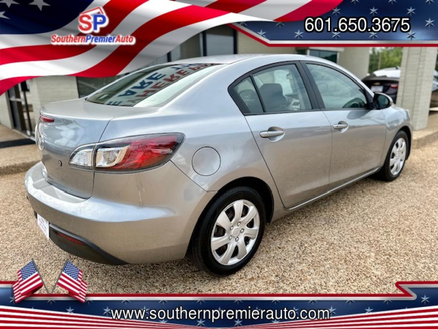 2011 SILVER MAZDA MAZDA3 I SPORT (JM1BL1UF7B1) , located at 922 W. Beacon St., Philadelphia, MS, 39350, (601) 650-3675, 32.770447, -89.127151 - Photo#5