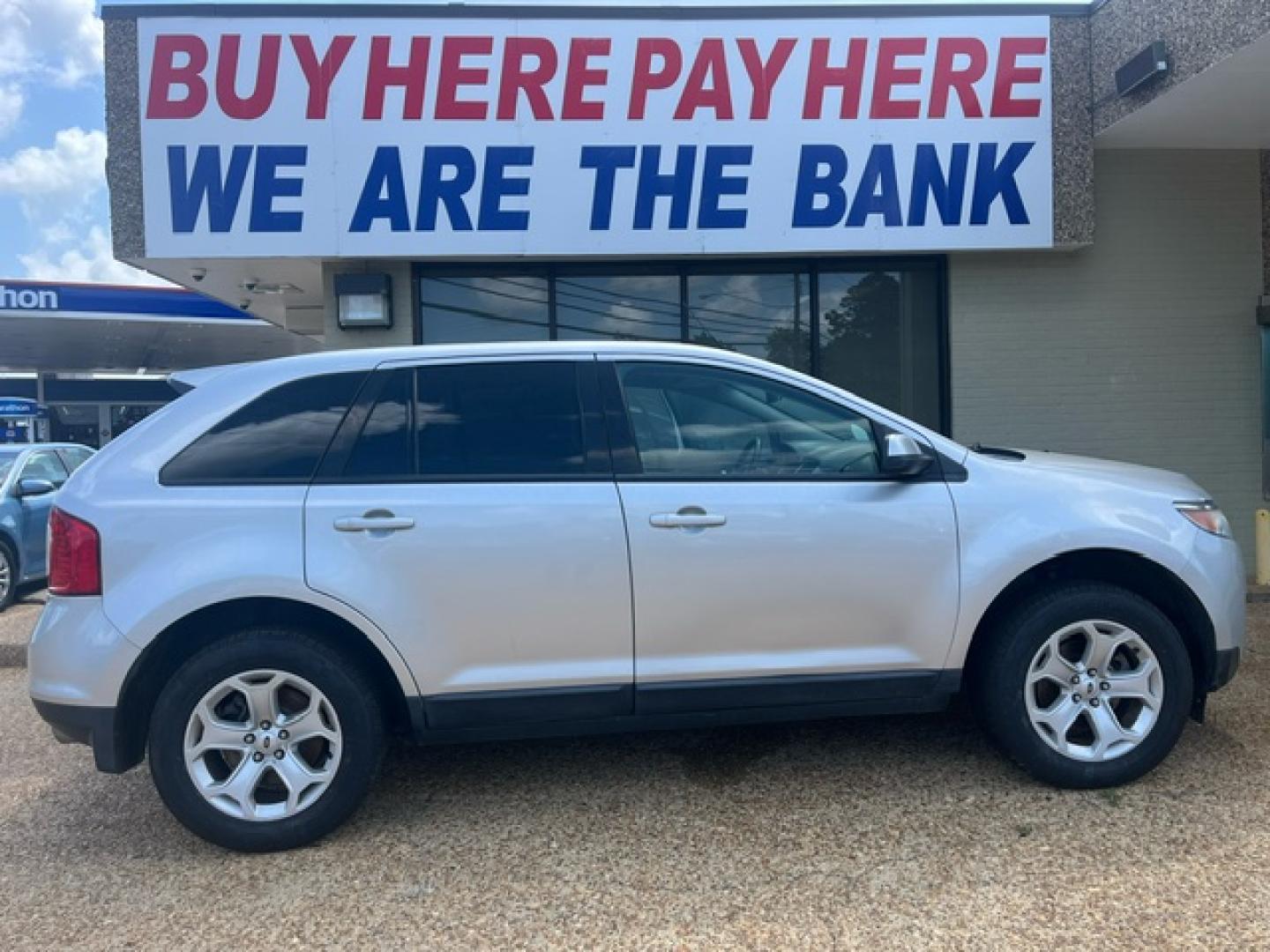 2013 SILVER /Black w/ Leather seats FORD EDGE SEL SEL (2FMDK3JC6DB) with an 3.5L V6 DOHC 24V engine, 6- Speed automatic transmission, located at 922 W. Beacon St., Philadelphia, MS, 39350, (601) 650-3675, 32.770447, -89.127151 - Title:2013 Ford Edge SEL FWD Year:2013 Make: Ford Model: Edge Engine:3.5L V6 DOHC 24V Body: SPORT UTILITY 4-DR Transmission:6-Speed Automatic Drive Type: FWD Mpg City:21 Mpg:30 Trim: SEL Seat: 7 w/ Third row - Photo#0