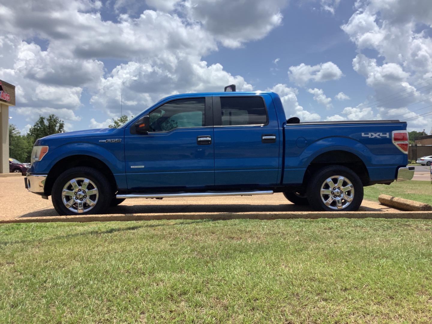 2013 BLUE /Grey FORD F-150 XL; LIMITED; P 4x4 (1FTFW1ET8DK) , located at 922 W. Beacon St., Philadelphia, MS, 39350, (601) 650-3675, 32.770447, -89.127151 - 2013 Ford F-150 XLT SuperCrew 6.5-ft. Bed 4WD Year:2013 Make:Ford Model:F-150 Engine:3.5L V6 TURBO Body:CREW CAB PICKUP 4-DR Transmission:6-Speed Automatic Drive Type:4WD Mpg City:15 Mpg:21 Trim:XLT SuperCrew 6.5-ft. Bed 4WD - Photo#0