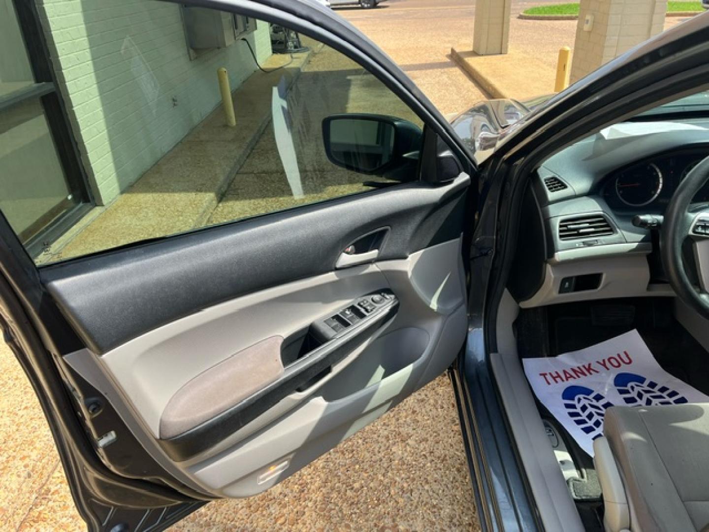 2012 GRAY /Black leather HONDA ACCORD LX LX (1HGCP2F34CA) with an 2.4L L4 DOHC 16V engine, 5-Speed Automatic Overdrive transmission, located at 922 W. Beacon St., Philadelphia, MS, 39350, (601) 650-3675, 32.770447, -89.127151 - Title: 2012 Honda Accord LX Year: 2012 Make: Honda Model: Accord Engine: 2.4L L4 DOHC 16V Body: SEDAN 4-DR Transmission: 5-Speed Automatic Drive Type: FWD Mpg City: 23 Mpg: 34 Trim: LX Sedan - Photo#6