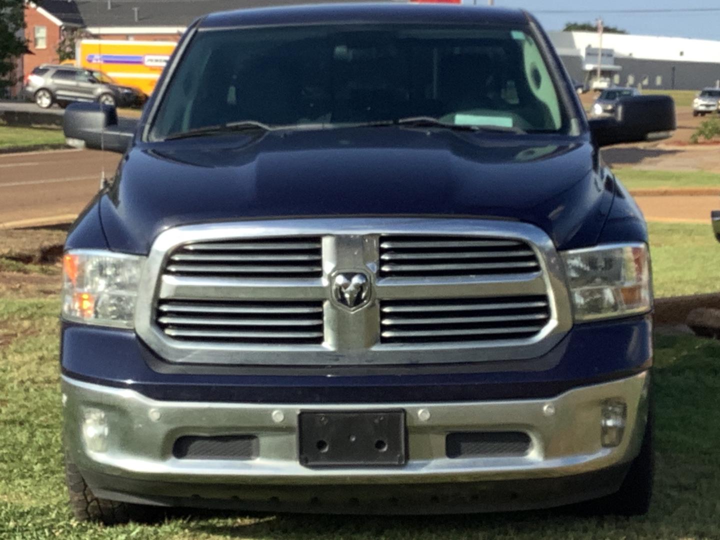 2015 BLUE /Grey RAM 1500 SLT; BIG HORN; (1C6RR7LM5FS) with an 3.0L engine, located at 922 W. Beacon St., Philadelphia, MS, 39350, (601) 650-3675, 32.770447, -89.127151 - 2015 RAM 1500 SLT Crew Cab SWB 4WD Year:2015 Make:RAM Model:1500 Engine:3.0L V6 DIESEL Body:CREW CAB PICKUP 4-DR Transmission:6-Speed Automatic Drive Type:4WD Mpg City:16 Mpg:23 Trim:SLT Crew Cab SWB Complimentary Warranty! Complimentary Oil Changes ! - Photo#3