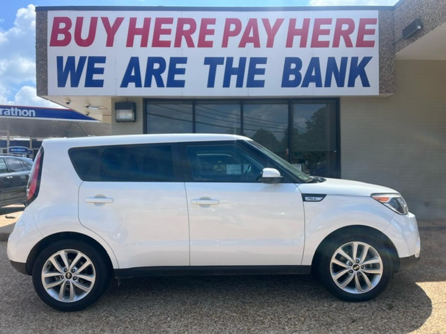 2019 WHITE KIA SOUL + (PLUS) Plus (KNDJP3A58K7) with an 2.0L L4 DOHC 16V engine, 6-Speed Automatic transmission, located at 922 W. Beacon St., Philadelphia, MS, 39350, (601) 650-3675, 32.770447, -89.127151 - Title: 2019 Kia Soul Year: 2019 Make: Kia Model: Soul Engine: 2.0L L4 DOHC 16V Body: WAGON 4-DR Transmission: 6- Speed automatic Drive Type: FWD MPG City: 26 MPG City: 31 - Photo#0