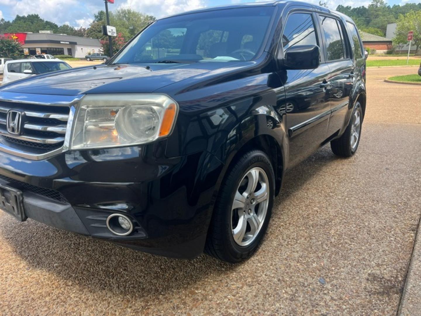 2013 BLACK HONDA PILOT EX EX (5FNYF3H46DB) with an 3.5L V6 SOHC 24V engine, 5-Speed Automatic transmission, located at 922 W. Beacon St., Philadelphia, MS, 39350, (601) 650-3675, 32.770447, -89.127151 - Title: 2013 Honda Pilot EX Year: 2013 Make: Honda Model: Pilot Engine: 3.5L V6 SOHC 24V Body: SPORT UTILITY 4-DR Transmission: 5-Speed Automatic Drive Type: FWD Mpg City: 18 Mpg: 25 Trim: EX - Photo#4