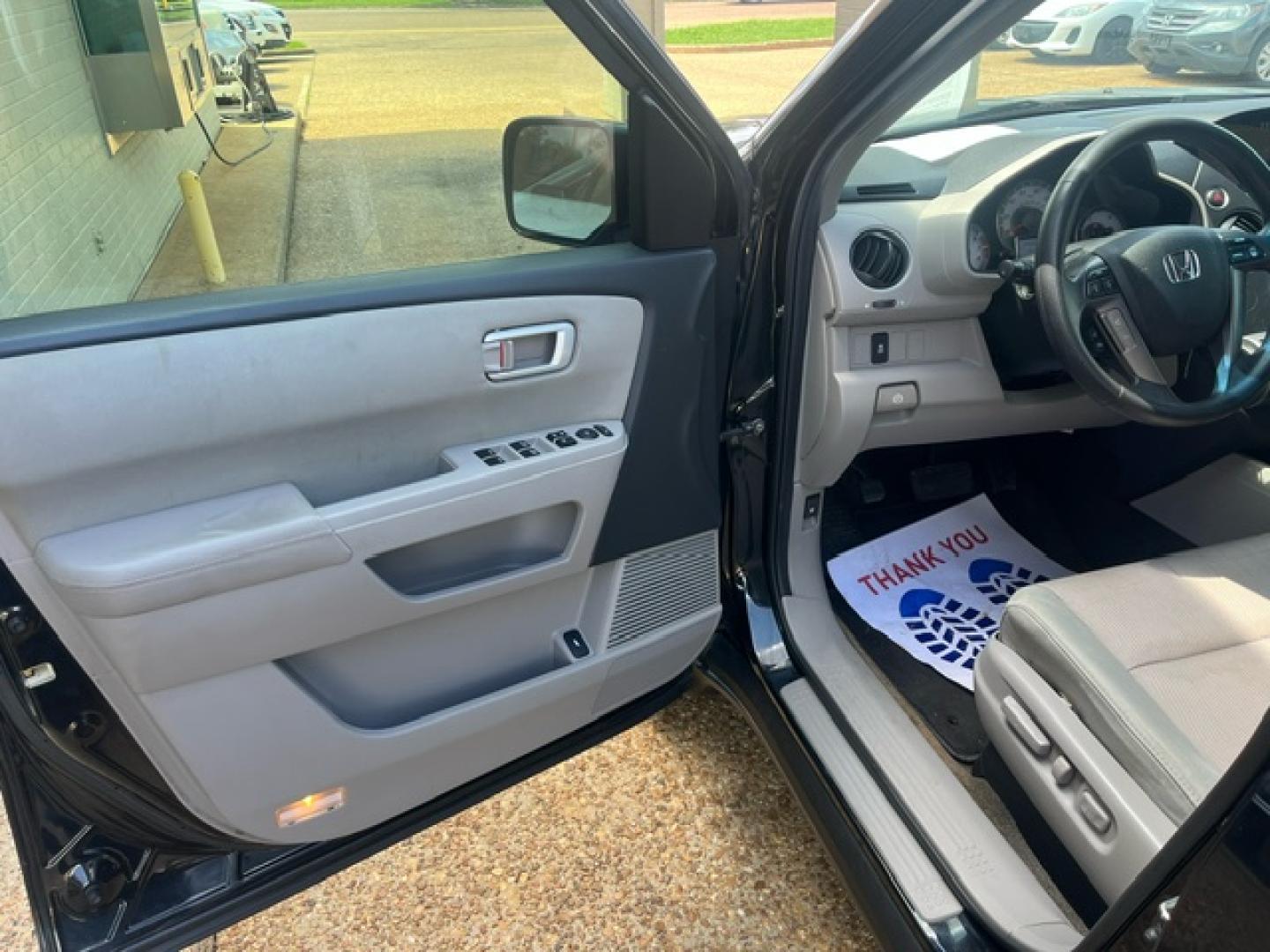 2013 BLACK HONDA PILOT EX EX (5FNYF3H46DB) with an 3.5L V6 SOHC 24V engine, 5-Speed Automatic transmission, located at 922 W. Beacon St., Philadelphia, MS, 39350, (601) 650-3675, 32.770447, -89.127151 - Title: 2013 Honda Pilot EX Year: 2013 Make: Honda Model: Pilot Engine: 3.5L V6 SOHC 24V Body: SPORT UTILITY 4-DR Transmission: 5-Speed Automatic Drive Type: FWD Mpg City: 18 Mpg: 25 Trim: EX - Photo#7