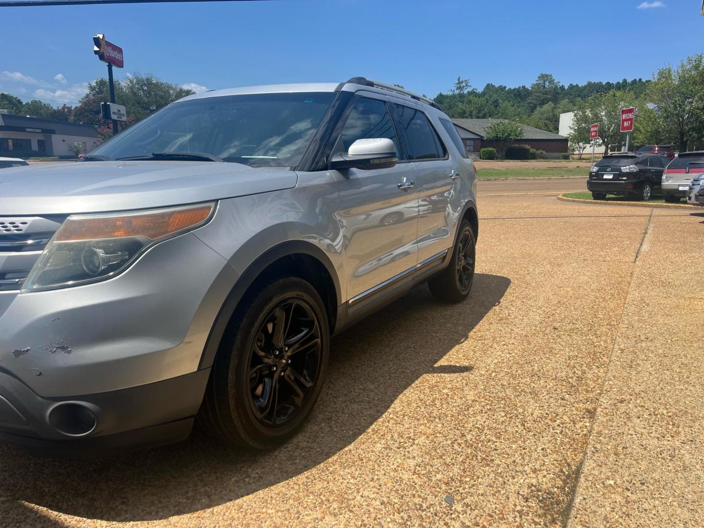 2012 SILVER /Black leather FORD EXPLORER LIMITED Limited (1FMHK7F81CG) with an 3.5L V6 DOHC 24V engine, 6-Speed Automatic transmission, located at 922 W. Beacon St., Philadelphia, MS, 39350, (601) 650-3675, 32.770447, -89.127151 - Title: 2012 Ford Explorer Limited Year: 2012 Make: Ford Model: Explorer Engine: 3.5L V6 DOHC 24V Body: SPORT UTILITY 4-DR Transmission: 6-Speed Automatic Drive Type: FWD Mpg City: 20 Mpg: 28 Trim: Limited - Photo#2