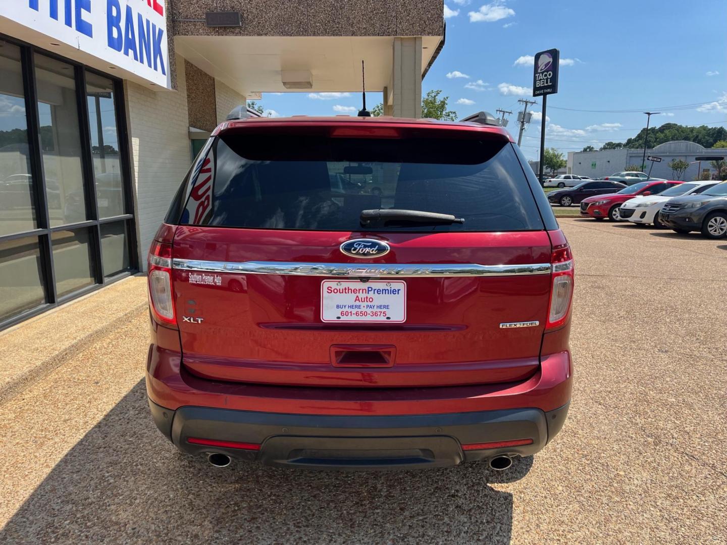 2013 RED /Black leather FORD EXPLORER XLT SEL (1FM5K7D81DG) with an 3.5L V6 DOHC 24V engine, 6-Speed Automatic transmission, located at 922 W. Beacon St., Philadelphia, MS, 39350, (601) 650-3675, 32.770447, -89.127151 - Title: 2013 Ford Explorer XLT Year: 2013 Make: Ford Model: Explorer Engine: 3.5L V6 DOHC 24V Body: SPORT UTILITY 4-DR Transmission: 6-Speed Automatic Drive Type: FWD Mpg City: 20 Mpg: 28 Trim: XLT FWD - Photo#3