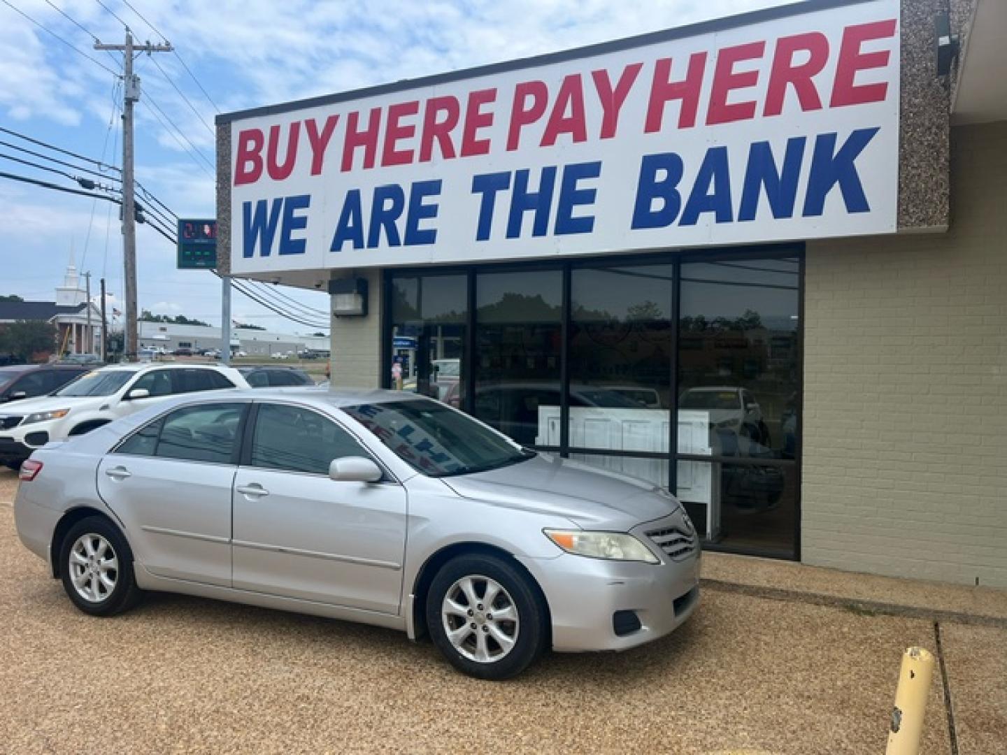 2011 SILVER TOYOTA CAMRY BASE; SE; LE; Base (4T4BF3EKXBR) with an 2.5L L4 DOHC 16V engine, 6-Speed Automatic transmission, located at 922 W. Beacon St., Philadelphia, MS, 39350, (601) 650-3675, 32.770447, -89.127151 - Title: 2011 Toyota Camry Base 6-Spd AT Year: 2011 Make: Toyota Model: Camry Engine: 2.5L L4 DOHC 16V Body: SEDAN 4-DR Transmission: 6-Speed Automatic Drive Type: FWD Mpg City: 22 Mpg: 32 Trim: Base 6-Spd AT - Photo#0