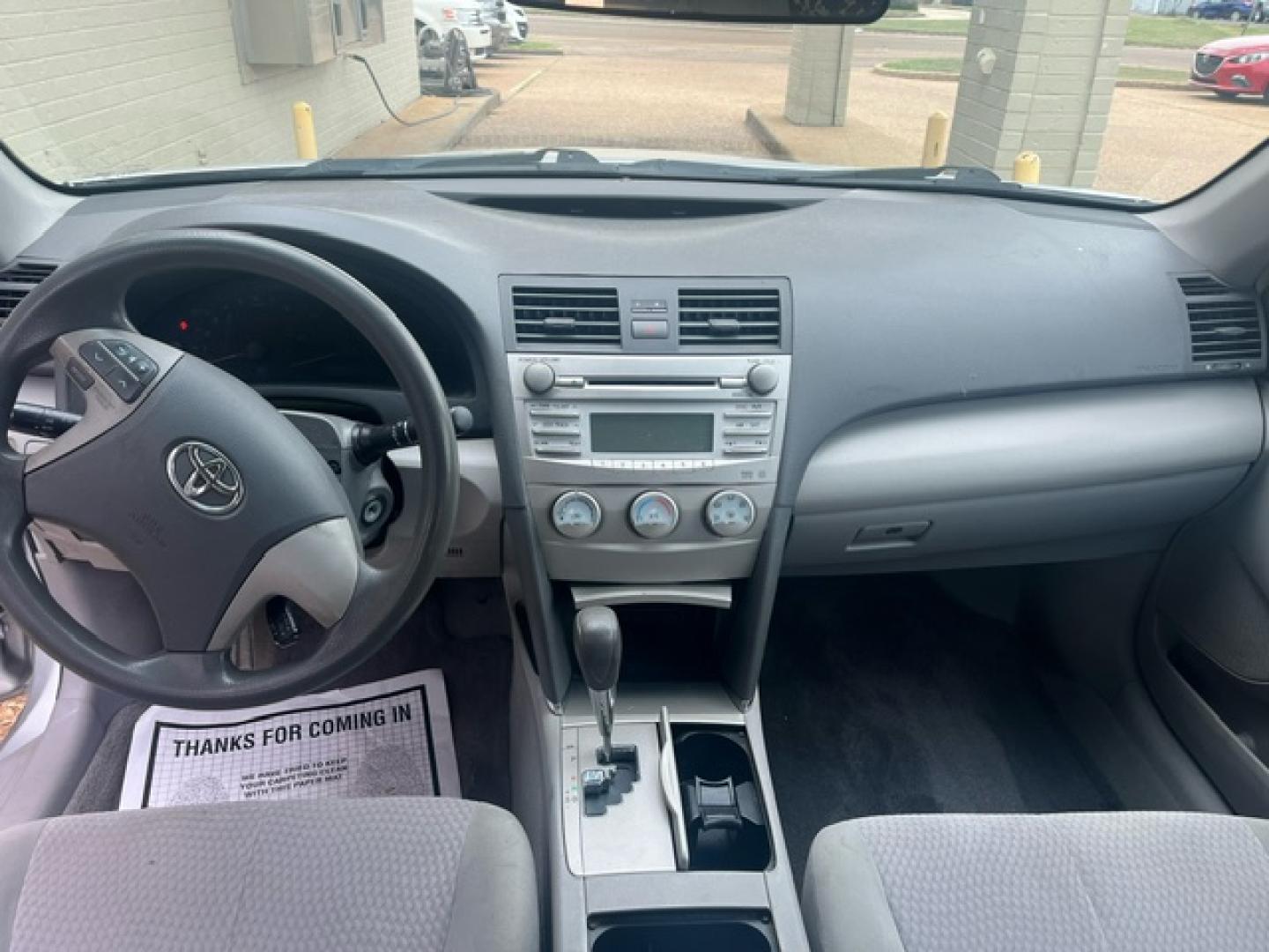 2011 SILVER TOYOTA CAMRY BASE; SE; LE; Base (4T4BF3EKXBR) with an 2.5L L4 DOHC 16V engine, 6-Speed Automatic transmission, located at 922 W. Beacon St., Philadelphia, MS, 39350, (601) 650-3675, 32.770447, -89.127151 - Title: 2011 Toyota Camry Base 6-Spd AT Year: 2011 Make: Toyota Model: Camry Engine: 2.5L L4 DOHC 16V Body: SEDAN 4-DR Transmission: 6-Speed Automatic Drive Type: FWD Mpg City: 22 Mpg: 32 Trim: Base 6-Spd AT - Photo#6