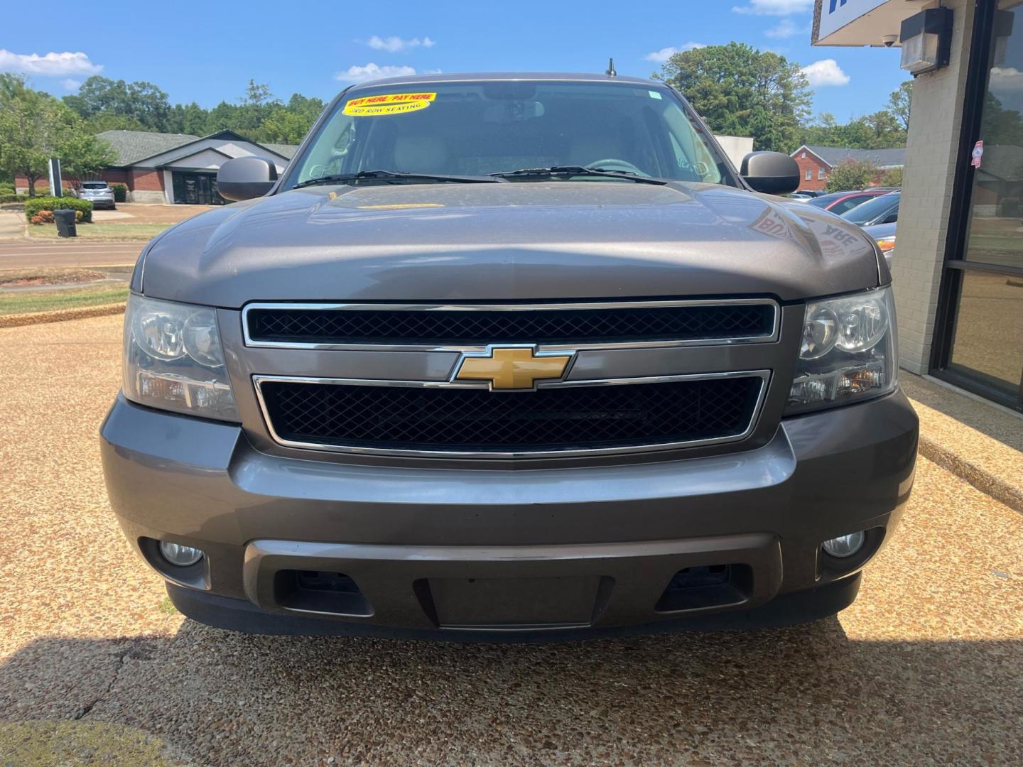 2012 BROWN CHEVROLET SUBURBAN LT LT (1GNSCJE04CR) with an 5.3L V8 OHV 16V FFV engine, 6-Speed Automatic transmission, located at 922 W. Beacon St., Philadelphia, MS, 39350, (601) 650-3675, 32.770447, -89.127151 - Title: 2012 Chevrolet Suburban LT Year: 2012 Make: Chevrolet Model: Suburban Engine:5.3L V8 OHV 16V FFV Body: SPORT UTILITY Transmission: 6-Speed Automatic Drive Type: RWD Mpg City: 15 Mpg: 21 Trim: LT Third Row Seating - Photo#1