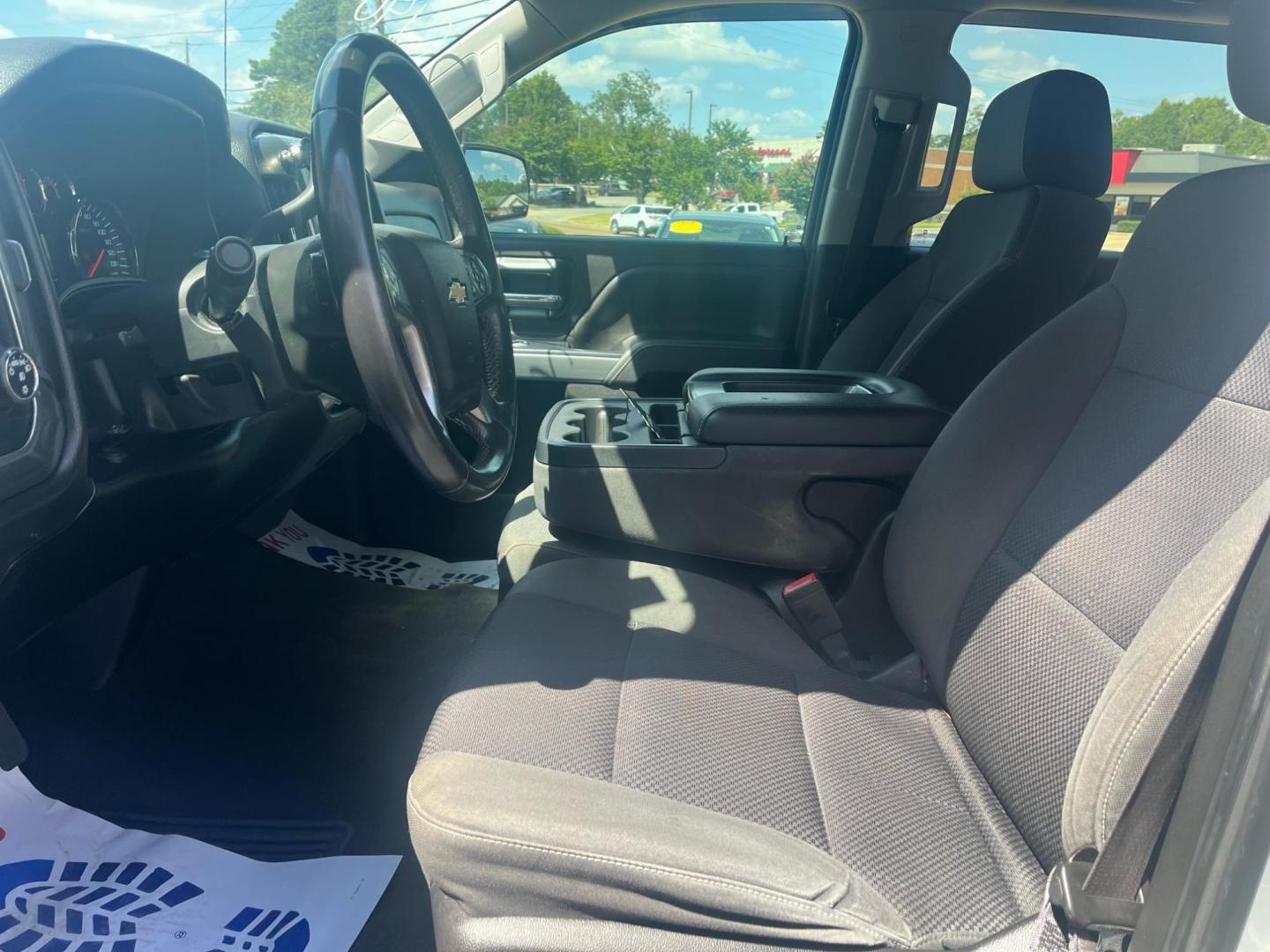 2014 SILVER /Black CHEVROLET SILVERADO LT LT (3GCPCREC5EG) with an 5.3L V8 OHV 16V engine, 6-Speed Automatic transmission, located at 922 W. Beacon St., Philadelphia, MS, 39350, (601) 650-3675, 32.770447, -89.127151 - Title: 2014 Chevrolet Silverado 1500 LT Year: 2014 Make: Chevrolet Model: Silverado 1500 Engine: 4.8L V8 OHV 16V Body: CREW CAB PICKUP Transmission: 6-Speed Automatic Drive Type: RWD Mpg City: 18 Mpg: 24 Trim: LT - Photo#4