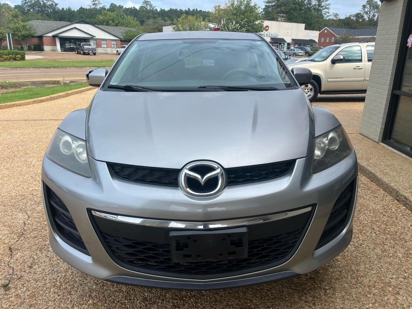 2010 SILVER MAZDA CX-7 SPORT; TOURING; I-sport (JM3ER2W59A0) with an 2.5L L4 DOHC 16V engine, 5-Speed Automatic transmission, located at 922 W. Beacon St., Philadelphia, MS, 39350, (601) 650-3675, 32.770447, -89.127151 - Title: 2010 Mazda CX-7 Year: 2010 Make: Mazda Model: CX-7 Engine: 2.5L L4 DOHC 16V Body: SPORT UTILITY 4-DR Transmission: 5-Speed Automatic Drive Type: FWD Mpg City: 20 Mpg: 28 Trim: I Sport - Photo#2