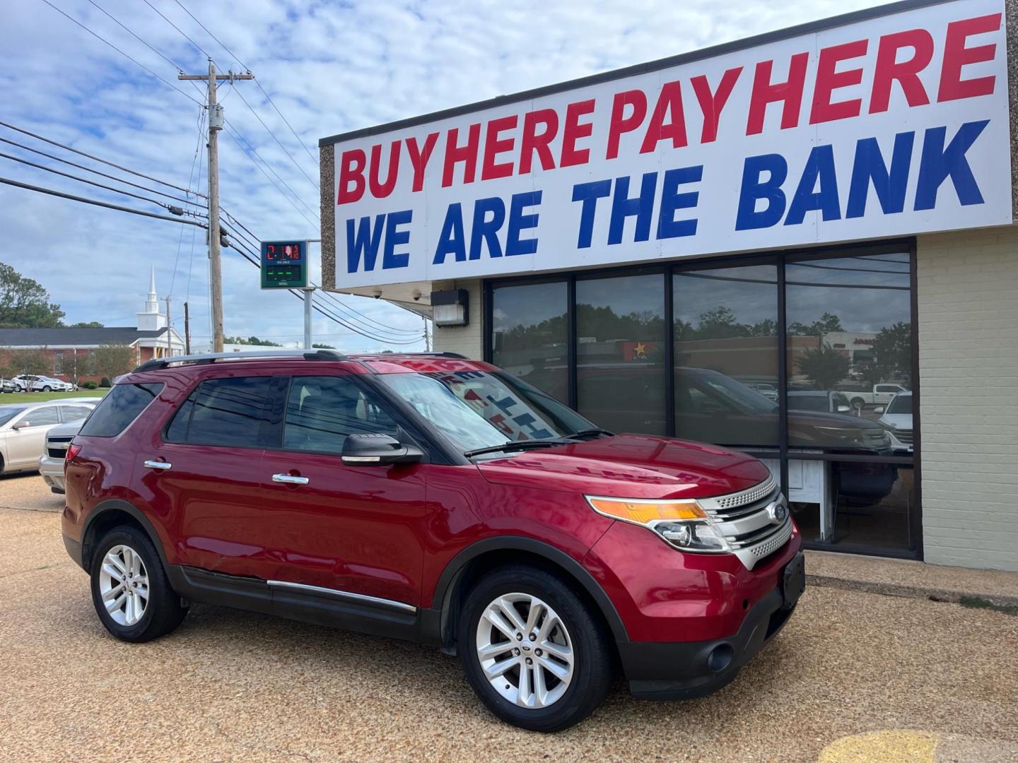 2014 RED FORD EXPLORER XLT XLT (1FM5K7D85EG) with an 3.5L V6 DOHC 24V engine, 6-Speed Automatic transmission, located at 922 W. Beacon St., Philadelphia, MS, 39350, (601) 650-3675, 32.770447, -89.127151 - Title: 2014 Ford Explorer XLT FWD Year: 2014 Make: Ford Model: Explorer Engine: 3.5L V6 DOHC 24V Body: SPORT UTILITY 4-DR Transmission: 6-Speed Automatic Drive Type: FWD Trim: XLT FWD - Photo#0