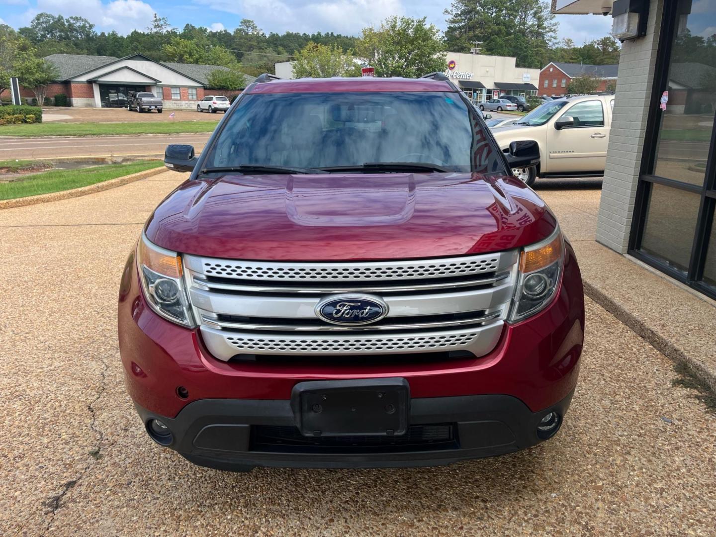 2014 RED FORD EXPLORER XLT XLT (1FM5K7D85EG) with an 3.5L V6 DOHC 24V engine, 6-Speed Automatic transmission, located at 922 W. Beacon St., Philadelphia, MS, 39350, (601) 650-3675, 32.770447, -89.127151 - Title: 2014 Ford Explorer XLT FWD Year: 2014 Make: Ford Model: Explorer Engine: 3.5L V6 DOHC 24V Body: SPORT UTILITY 4-DR Transmission: 6-Speed Automatic Drive Type: FWD Trim: XLT FWD - Photo#1