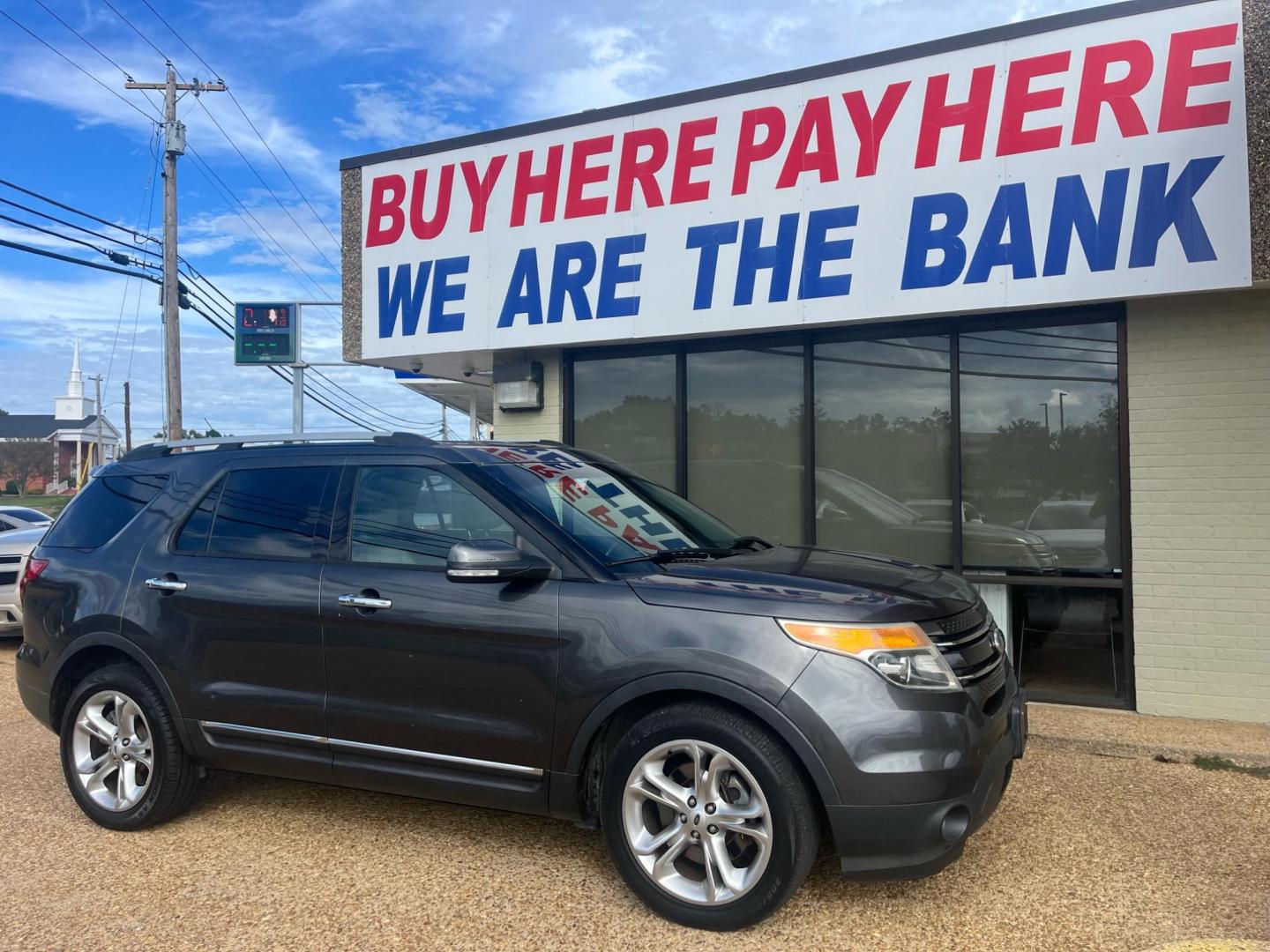 2015 GRAY FORD EXPLORER LIMITED Limited (1FM5K7F87FG) with an 3.5L V6 DOHC 24V engine, 6-Speed Automatic transmission, located at 922 W. Beacon St., Philadelphia, MS, 39350, (601) 650-3675, 32.770447, -89.127151 - Title: 2015 Ford Explorer Limited FWD Year: 2015 Make: Ford Model: Explorer Engine: 3.5L V6 DOHC 24V Body: SPORT UTILITY 4-DR Transmission: 6-Speed Automatic Drive Type: FWD Mpg City: 17 Mpg: 24 Trim: Limited FWD - Photo#0