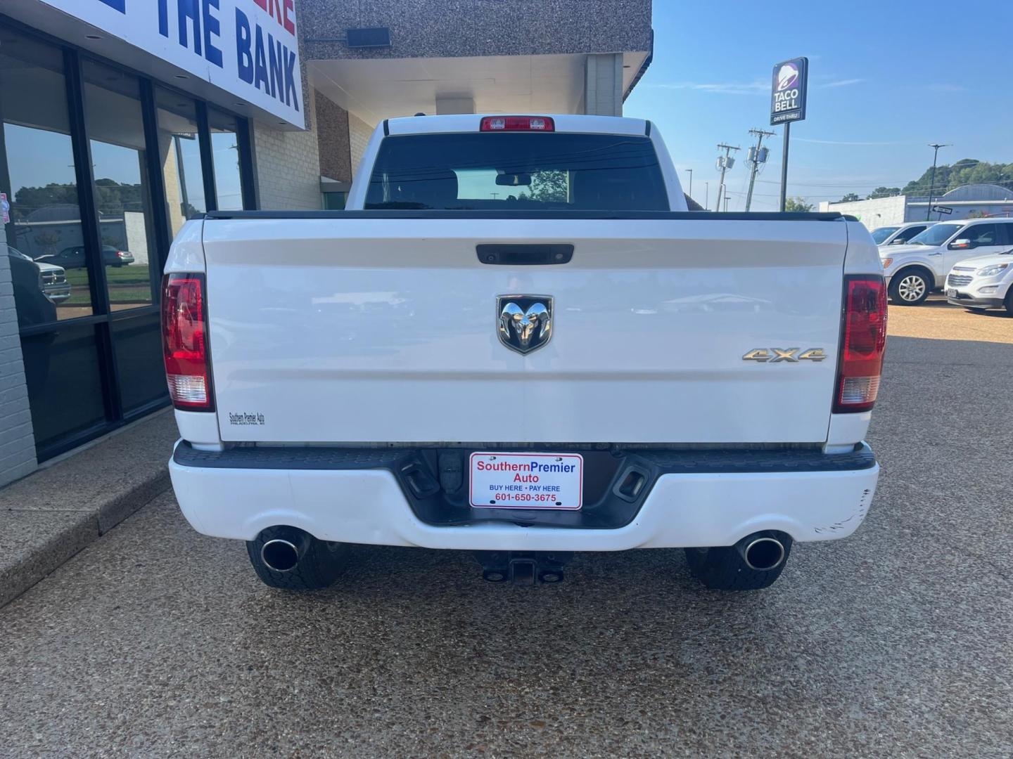 2015 WHITE /Grey RAM 1500 EXPRESS; TRADES tradesman (1C6RR7FT9FS) with an 5.7L V8 OHV 16V engine, 6-Speed Automatic transmission, located at 922 W. Beacon St., Philadelphia, MS, 39350, (601) 650-3675, 32.770447, -89.127151 - Title: 2015 RAM 1500 Tradesman 4WD Year: 2015 Make: RAM Model: 1500 Engine: 5.7L V8 OHV 16V Body: EXTENDED CAB PICKUP Transmission: 6-Speed Automatic Drive Type: 4WD Mpg City: 16 Mpg: 23 Trim: Tradesman 4WD - Photo#3