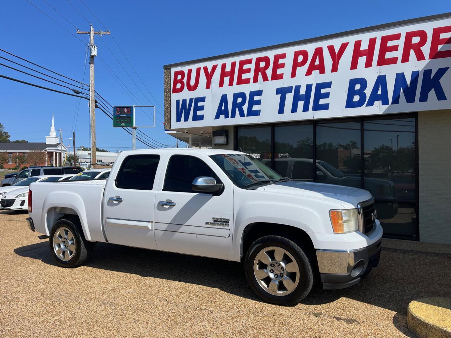 2011 WHITE GMC SIERRA SLE SLE (3GTP1VE03BG) with an 5.3L V8 OHV 16V FFV engine, 4-Speed Automatic transmission, located at 922 W. Beacon St., Philadelphia, MS, 39350, (601) 650-3675, 32.770447, -89.127151 - Title: 2011 GMC Sierra 1500 SLE Crew Cab Year: 2011 Make: GMC Model: Sierra 1500 Engine: 5.3L V8 OHV 16V FFV Body: CREW CAB PICKUP 4-DR Transmission: 4-Speed Automatic Drive Type: RWD Mpg City: 15 Mpg: 21 Trim: SLE Crew Cab - Photo#0