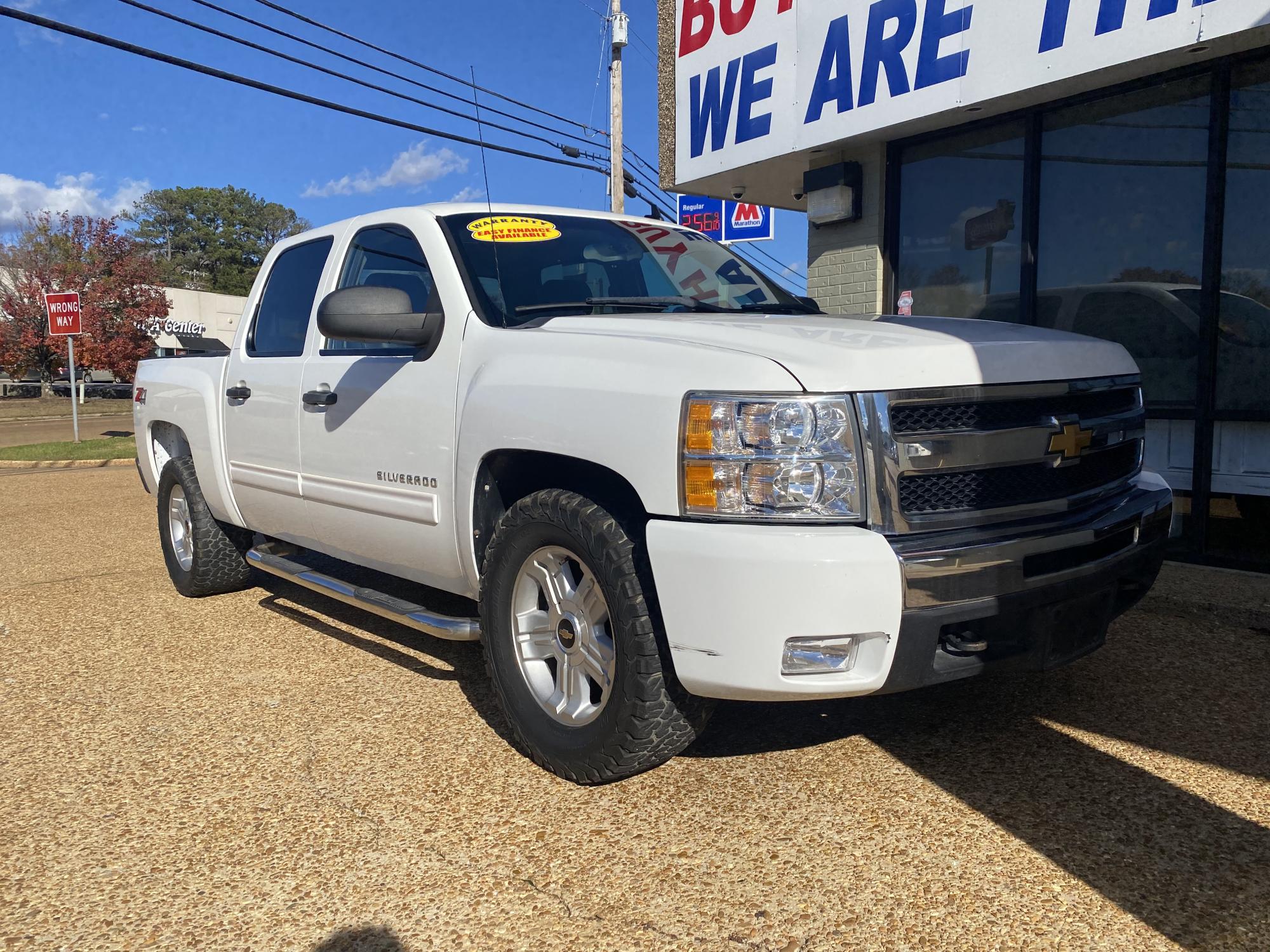 photo of 2011 CHEVROLET SILVERADO LT 